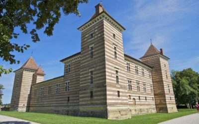 Le château de Laréole et son exposition « Un siècle d’art en Haute-Garonne »