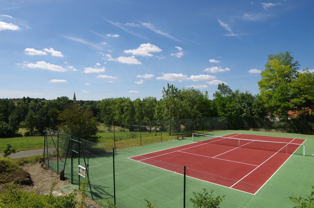 cour de tennis à sarrant