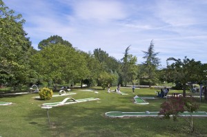 mini-golf à l'isle-jourdain