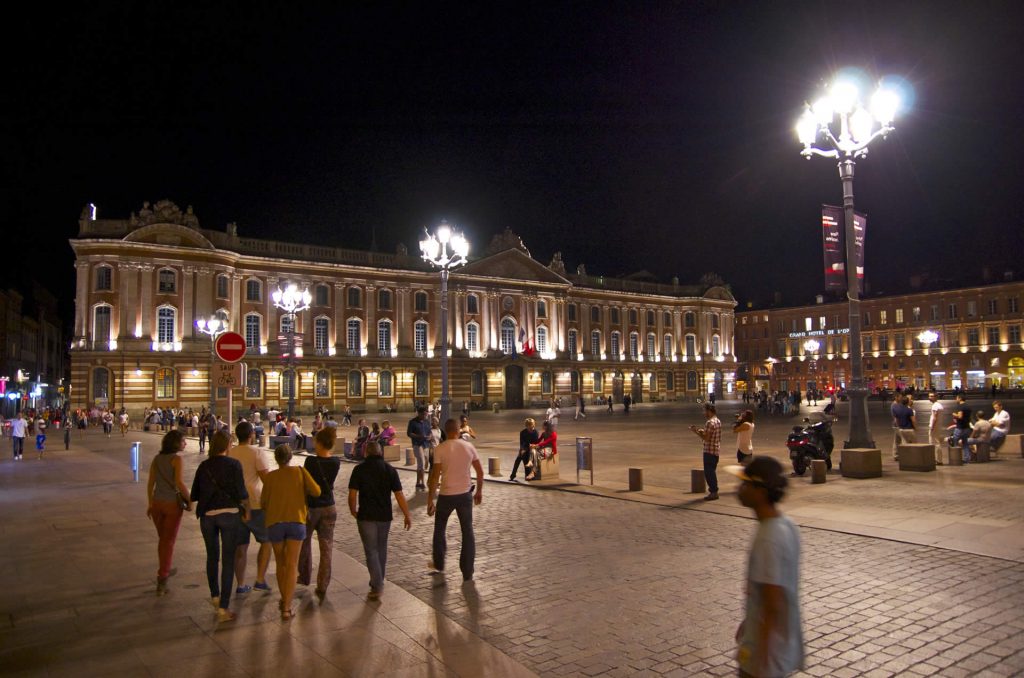 place du capitole, nuit, toulouse