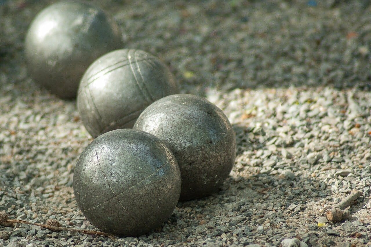 gîte de groupe boules de petanque jeux d'extérieur